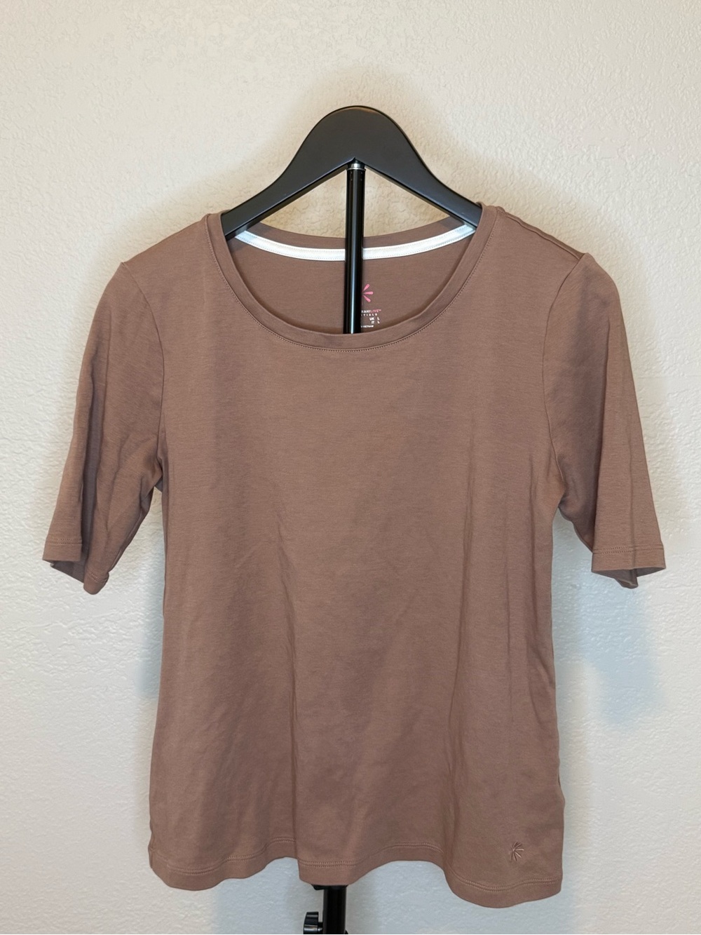 Isaac Mizrahi Short-Sleeve Tee in Taupe Brown